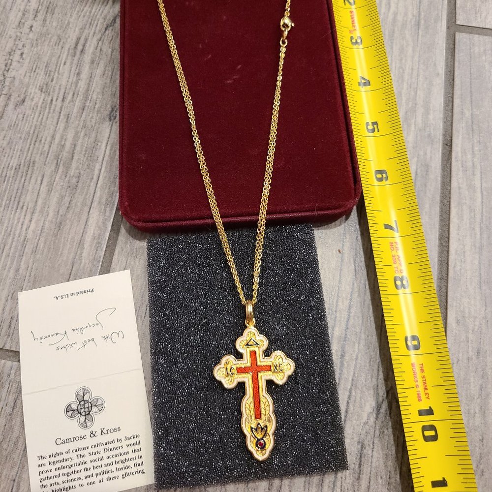 Camrose and Kross cross necklace - Picture 4 of 8